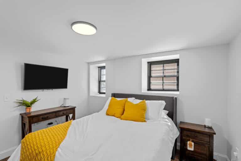 Lido-EastGreenwich-Bedroom