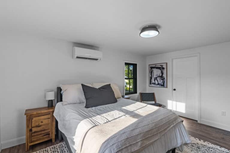 11- master bed 2